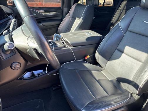 2022 Cadillac Escalade Sport