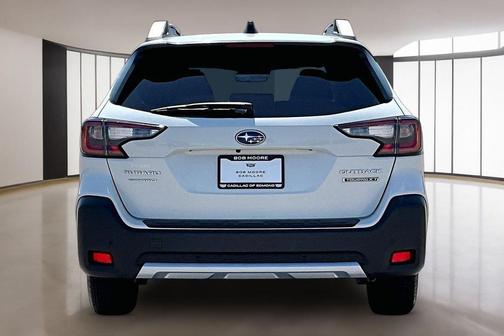 Crystal White Pearl 2025 Subaru Outback Touring XT