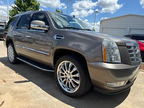 2011 Cadillac Escalade Base