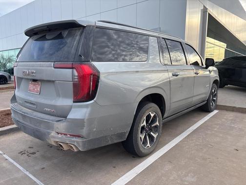 2025 GMC Yukon XL AT4