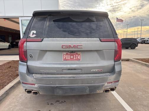 2025 GMC Yukon XL AT4
