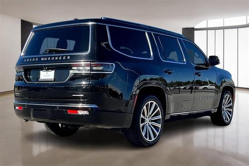 2022 Jeep Grand Wagoneer Series II