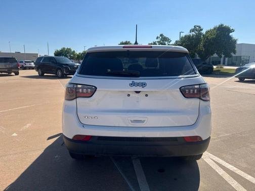 Bright White Clearcoat 2025 Jeep Compass Sport