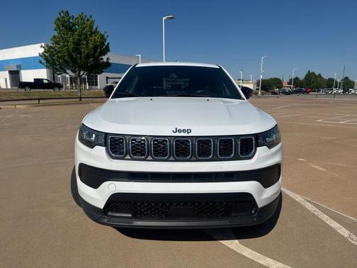 Bright White Clearcoat 2025 Jeep Compass Sport