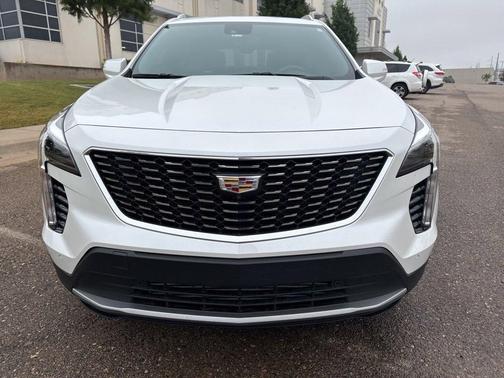 2022 Cadillac XT4 Premium Luxury