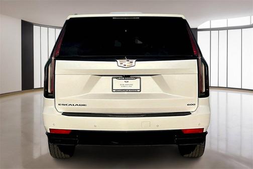 2022 Cadillac Escalade Sport