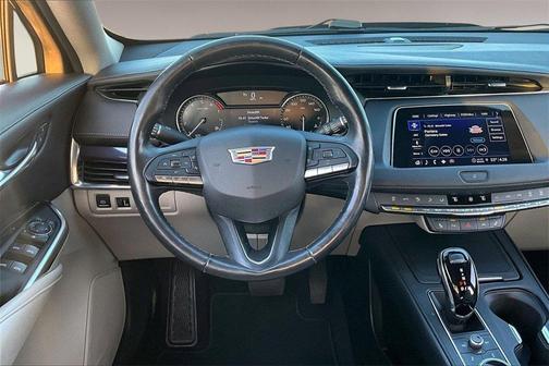 2023 Cadillac XT4 Luxury