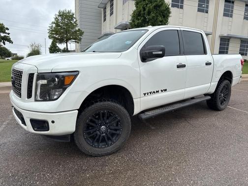2019 Nissan Titan SL