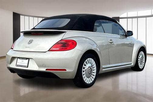 2016 Volkswagen Beetle 1.8T S