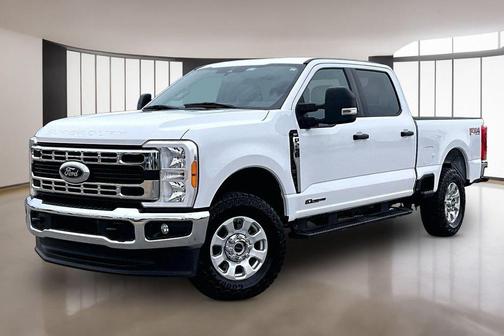 Oxford White 2023 Ford F-250 XLT