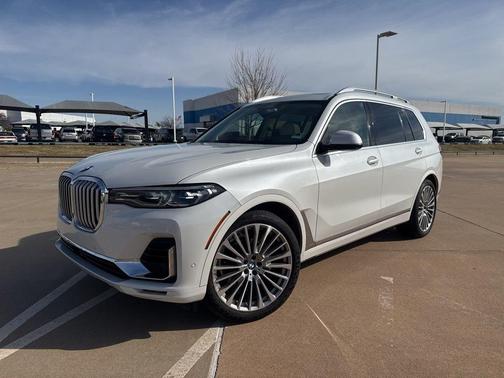 White Metallic 2019 BMW X7 xDrive40i