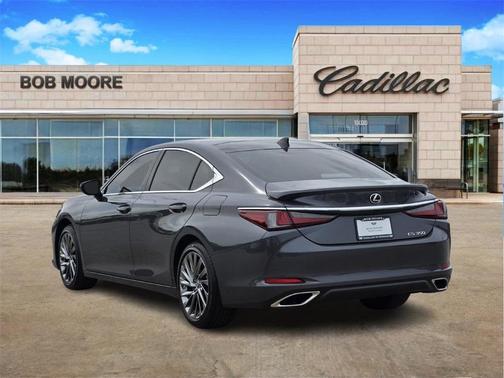 2025 Lexus ES 350 Ultra Luxury