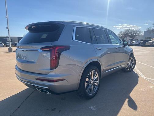 2025 Cadillac XT6 Premium Luxury AWD