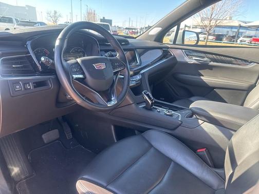 2025 Cadillac XT6 Premium Luxury AWD