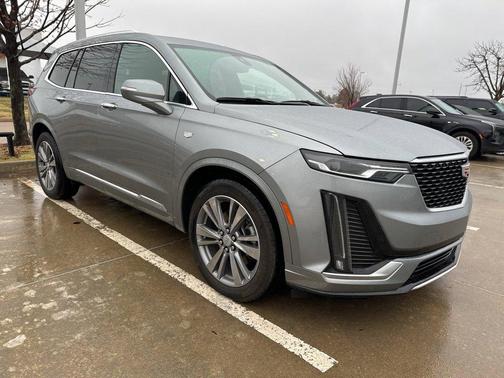 2025 Cadillac XT6 Premium Luxury FWD