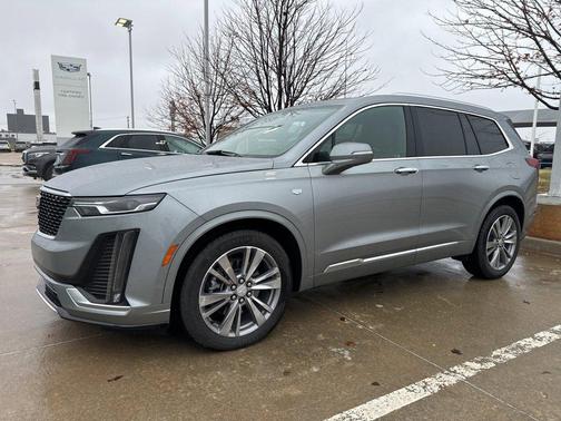 2025 Cadillac XT6 Premium Luxury FWD