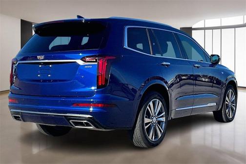 2025 Cadillac XT6 Premium Luxury FWD