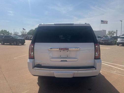 White Frost Tri-Coat 2020 GMC Yukon XL Denali
