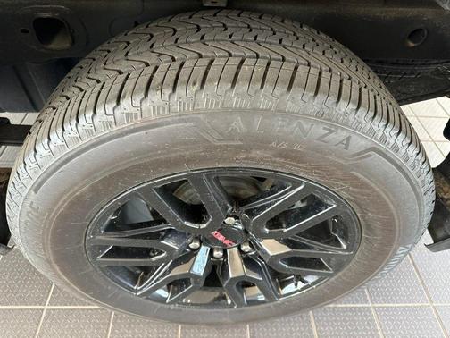 Onyx Black 2024 GMC Sierra 1500 Elevation