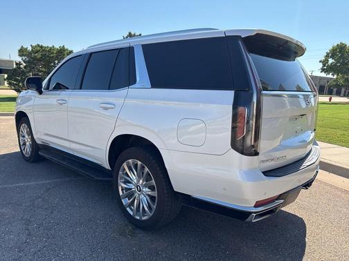2022 Cadillac Escalade Premium Luxury