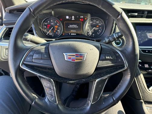 2023 Cadillac XT5 Premium Luxury