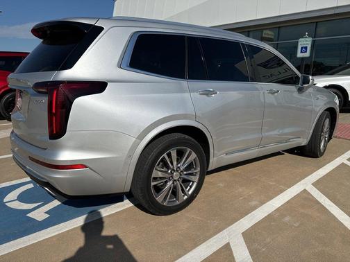 2020 Cadillac XT6 Premium Luxury FWD