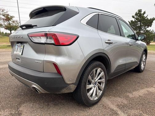 2022 Ford Escape Titanium