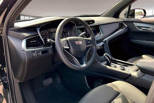 2025 Cadillac XT6 Luxury FWD
