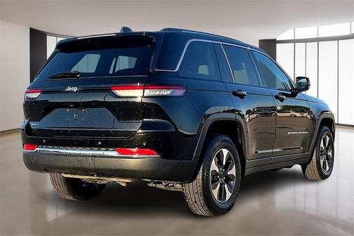 2022 Jeep Grand Cherokee 4xe Base