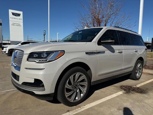 2023 Lincoln Navigator Standard