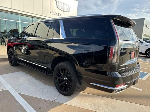 2023 Cadillac Escalade ESV Premium Luxury