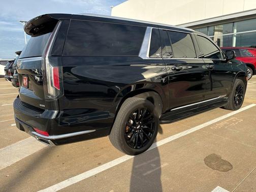 2023 Cadillac Escalade ESV Premium Luxury