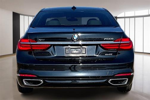 2018 BMW 750 i xDrive