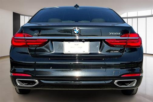 2018 BMW 750 i xDrive
