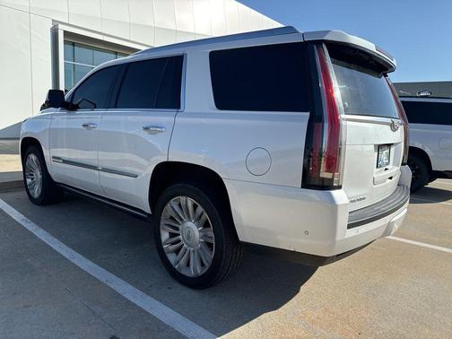 Crystal White Tri-Coat 2017 Cadillac Escalade Platinum