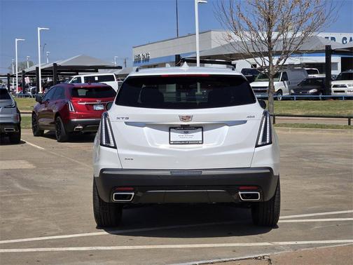 2025 Cadillac XT5 Sport