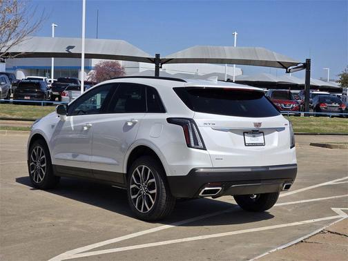 2025 Cadillac XT5 Sport