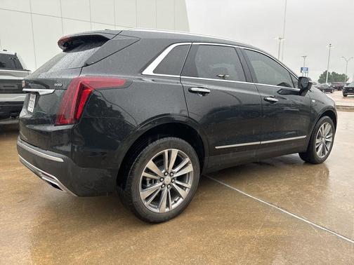 Stellar Black Metallic 2024 Cadillac XT5 Premium Luxury