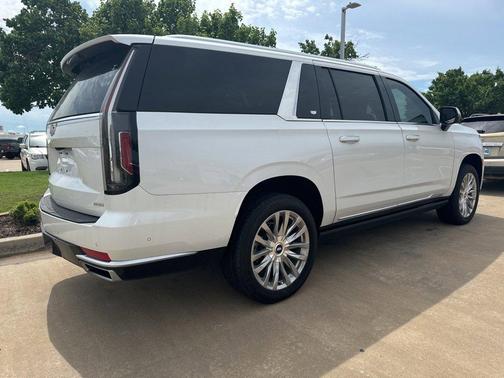 2024 Cadillac Escalade ESV Premium Luxury