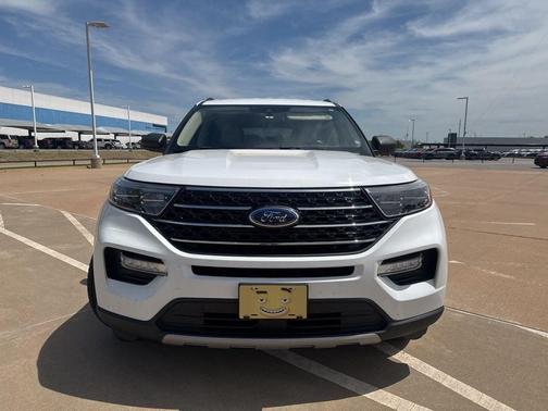 Oxford White 2020 Ford Explorer XLT