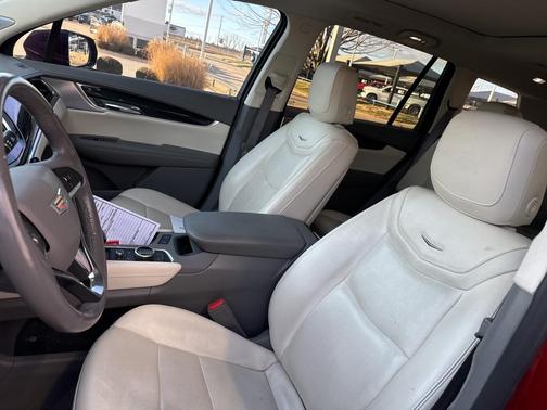 2023 Cadillac XT6 Premium Luxury FWD