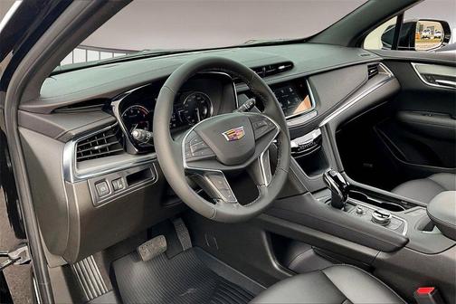 2026 Cadillac XT5 Luxury