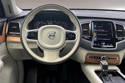 2022 Volvo XC90 T6 Momentum 6 Passenger
