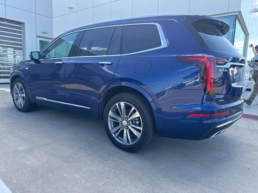 2025 Cadillac XT6 Premium Luxury AWD
