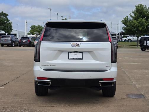 2022 Cadillac Escalade ESV Premium Luxury