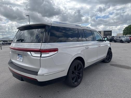 2024 Lincoln Navigator L Reserve