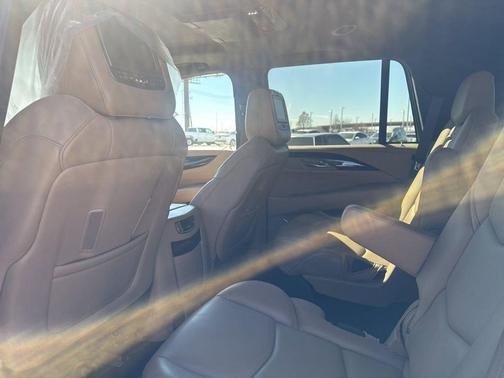 2018 Cadillac Escalade Platinum