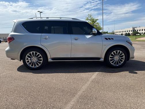 2017 INFINITI QX80 Base
