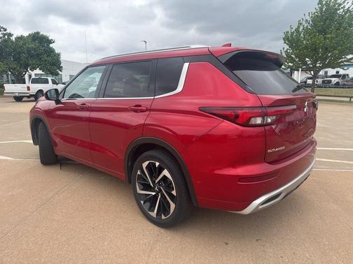 2024 Mitsubishi Outlander SEL