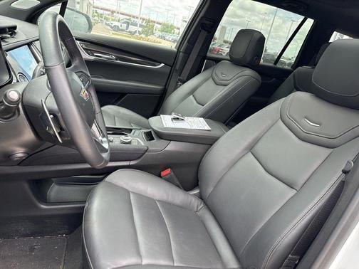 Crystal White Tri-Coat 2024 Cadillac XT6 Sport AWD